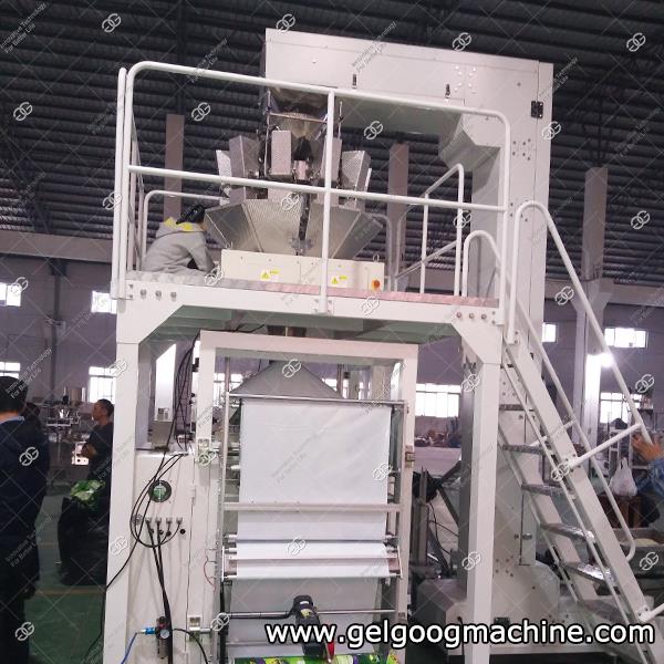 chips-packing-machine.jpg chips-packing-machine.jpg